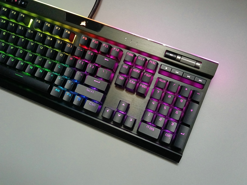 Corsair PBT Transparent Keycap - Gaming Keyboard Corsair incelemesi ve fiyatı