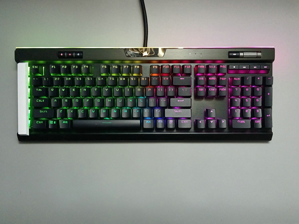Corsair PBT Transparent Keycap - Gaming Keyboard Corsair incelemesi ve fiyatı